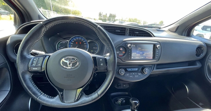 Toyota Yaris cena 58900 przebieg: 75699, rok produkcji 2016 z Dobrzany małe 92